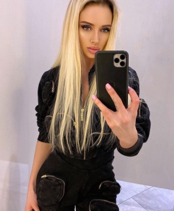 Мои услуги наполнены страстью и нежностью 🌟💕. Уверенно в вашем обществе, я могу предложить вам незабываемые моменты удовольствия и расслабления. Осуществляю разнообразные фантазии, доставляю неописуемые ощущения и принимаю только взаимное удовольствие. Меня можно описать как красивую и привлекательную леди с фото, соответствующим реальности. У меня есть положительные отзывы, которые говорят о моем профессионализме и умении выполнять любые пожелания. Если вы хотите провести время с истинной дамой, оставьте свои стеснения и позвольте мне заботиться о вас. Жду встречи с нетерпением! 🌹💋 Зинаида